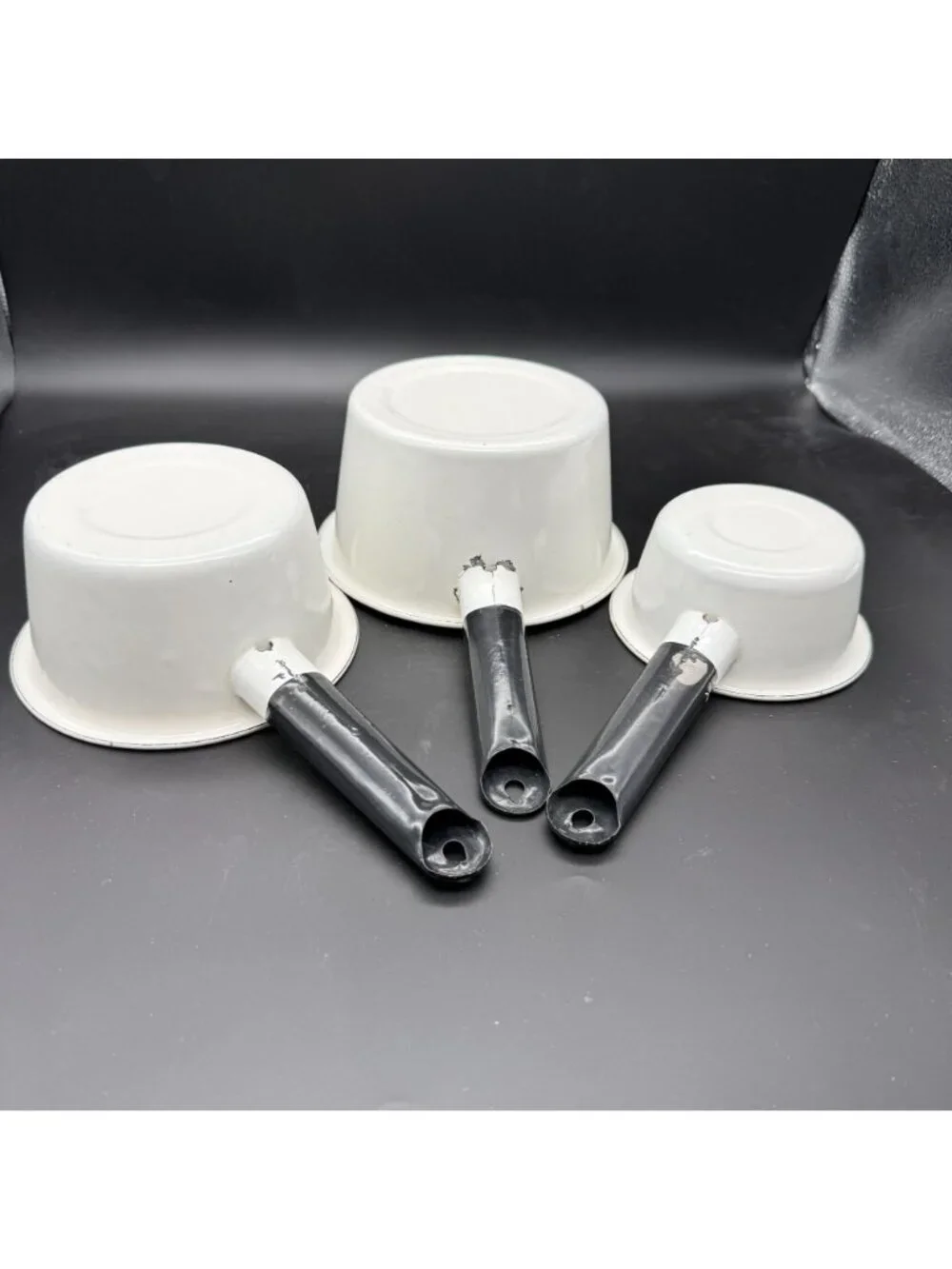Vtg White Enamelware Nesting Saucepan Set of 3 Black Handles Farm Decor